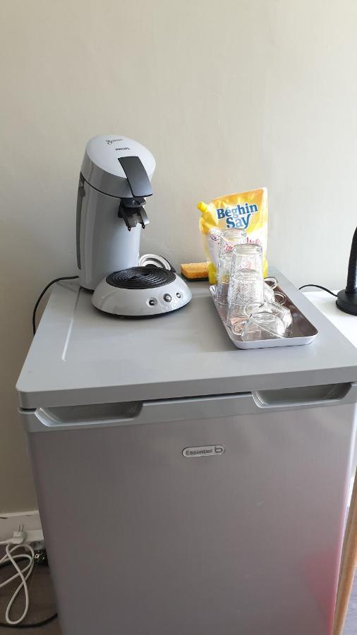 Chambres Poitiers Centre Ville - Salle De Bain, Refrigerateur, Tv Et Machine A Cafe Privatifs - Cuisine Commune - Terrasse - Hotel De Ville A 200M المظهر الخارجي الصورة