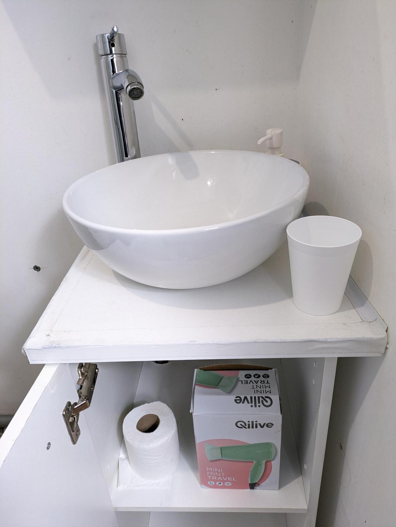 Chambres Poitiers Centre Ville - Salle De Bain, Refrigerateur, Tv Et Machine A Cafe Privatifs - Cuisine Commune - Terrasse - Hotel De Ville A 200M المظهر الخارجي الصورة